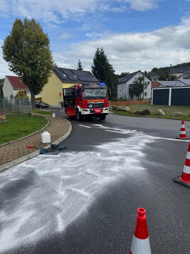 H1, Ölspur im Kreuzungsberreich