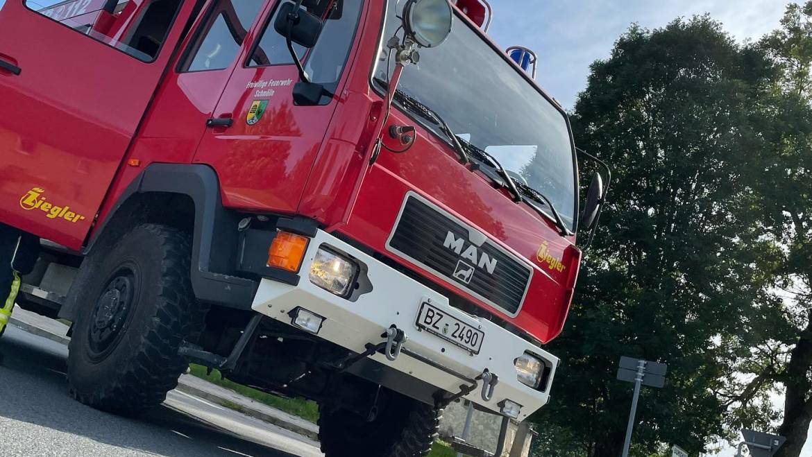 H2N1R2 Traktor mit PKW