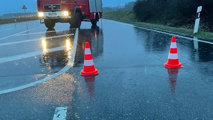 H1, vermtl. VKU, unklare Lage, E-Call über Notfallleitstelle, Keine Reaktion