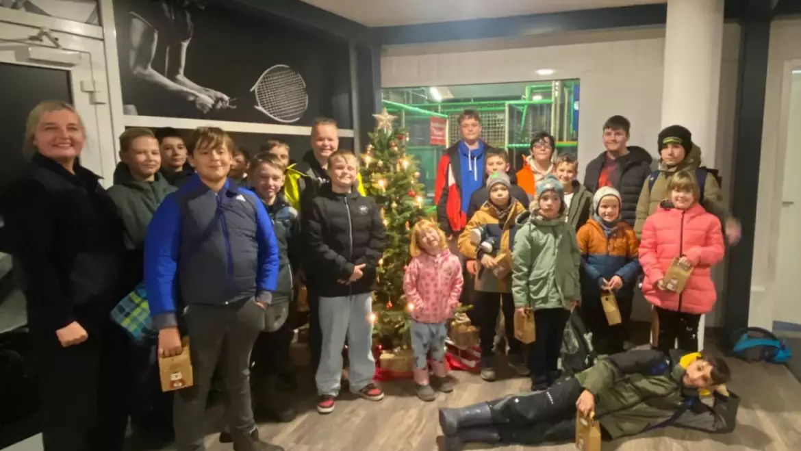 Die Jugendfeuerwehr Schmölln wünscht allen Frohe Weihnachten 🎄 🎅